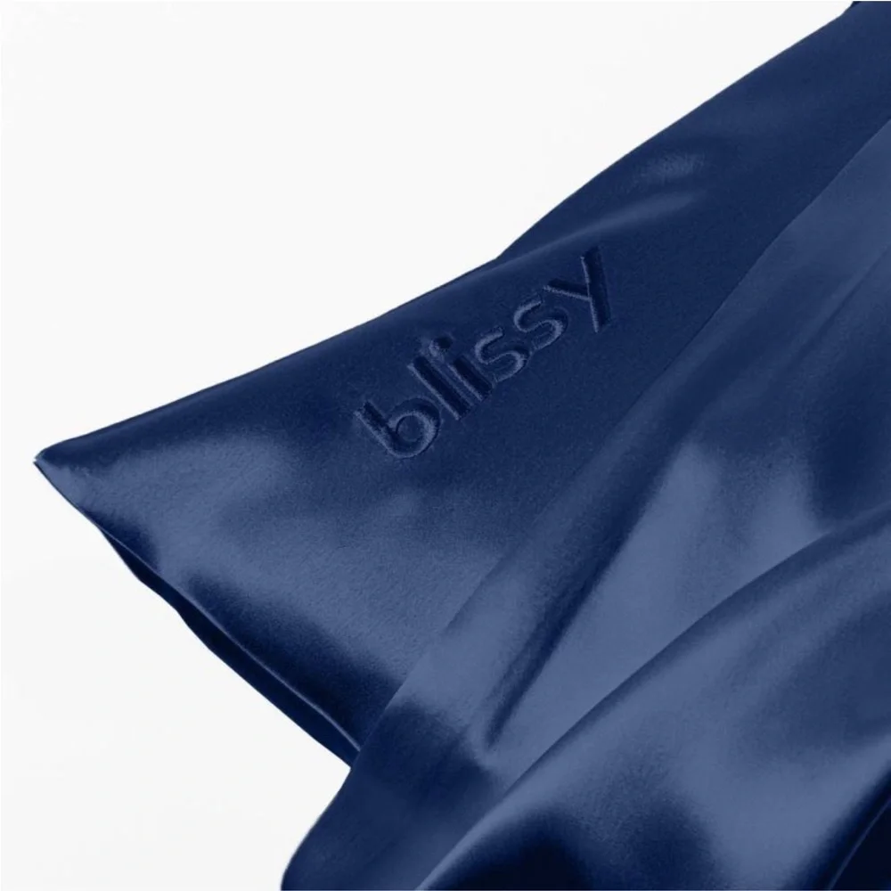 Blissy King Sized 100% Mulberry Silk Pillowcase in Navy Blue - Picture 9 of 11